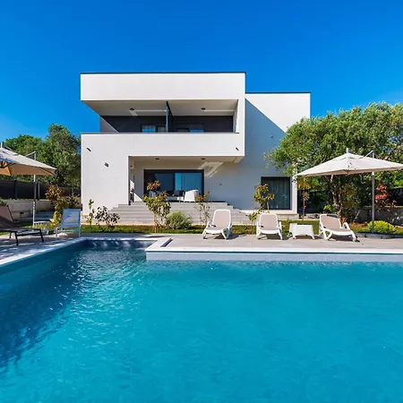 Vista Mare 2 With Heated Pool Apartamento Sveti Filip i Jakov