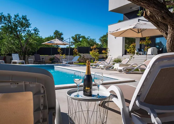 Apartment Vista Mare 2 With Heated Pool *