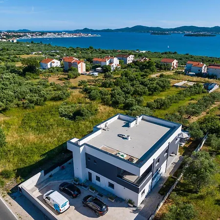 Vista Mare 2 With Heated Pool Appartamento