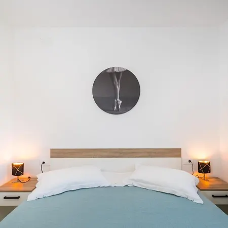 Apartment Vista Mare 2 With Heated Pool *